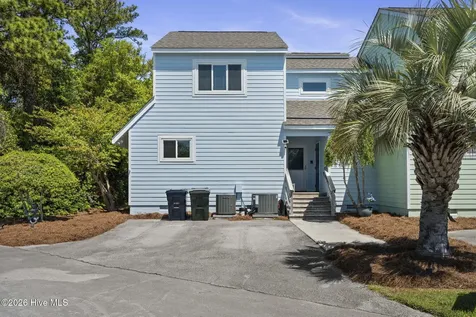 312 Mcginnis Drive Pine Knoll Shores NC 28512