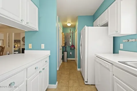 312 Mcginnis Drive Pine Knoll Shores NC 28512