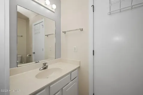 312 Mcginnis Drive Pine Knoll Shores NC 28512