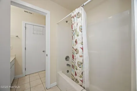 312 Mcginnis Drive Pine Knoll Shores NC 28512