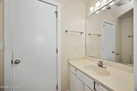 312 Mcginnis Drive Pine Knoll Shores NC 28512