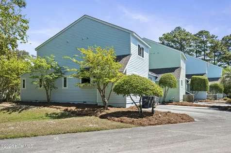 312 Mcginnis Drive Pine Knoll Shores NC 28512