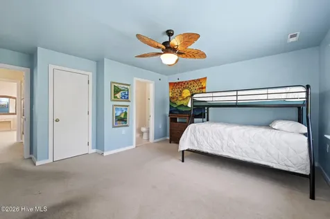 312 Mcginnis Drive Pine Knoll Shores NC 28512