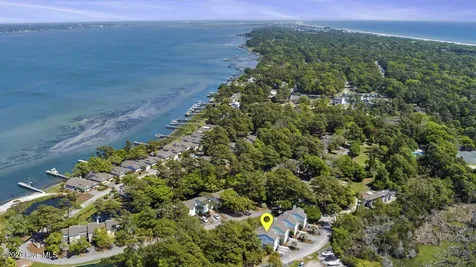 312 Mcginnis Drive Pine Knoll Shores NC 28512