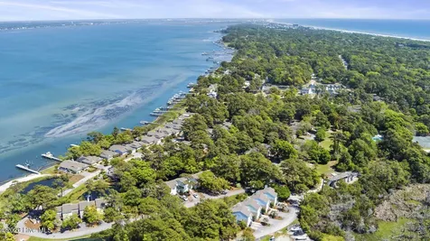312 Mcginnis Drive Pine Knoll Shores NC 28512