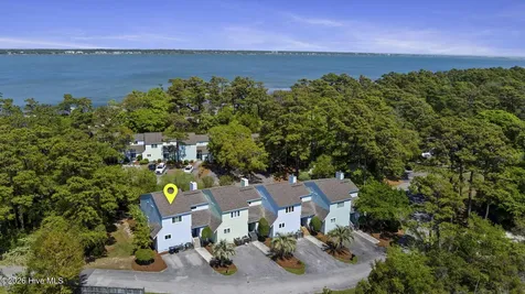 312 Mcginnis Drive Pine Knoll Shores NC 28512