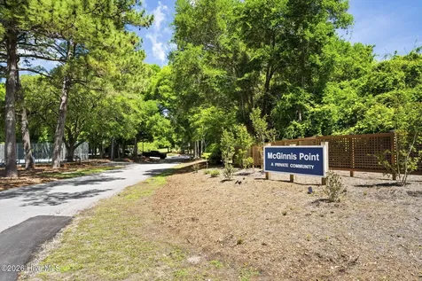 312 Mcginnis Drive Pine Knoll Shores NC 28512