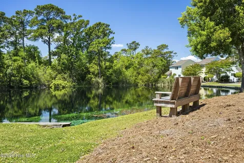 312 Mcginnis Drive Pine Knoll Shores NC 28512