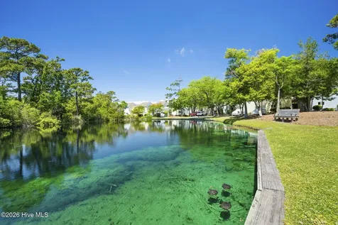 312 Mcginnis Drive Pine Knoll Shores NC 28512