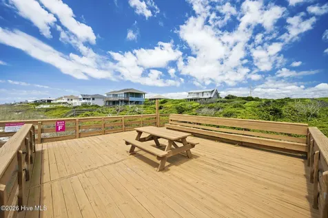 312 Mcginnis Drive Pine Knoll Shores NC 28512