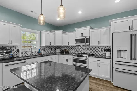 109 Sparrow Drive New Bern NC 28560