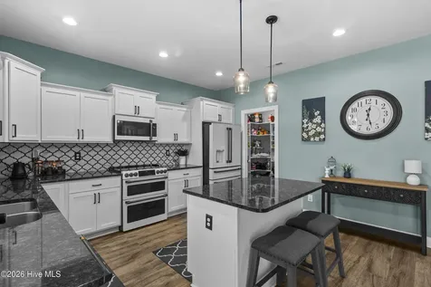 109 Sparrow Drive New Bern NC 28560