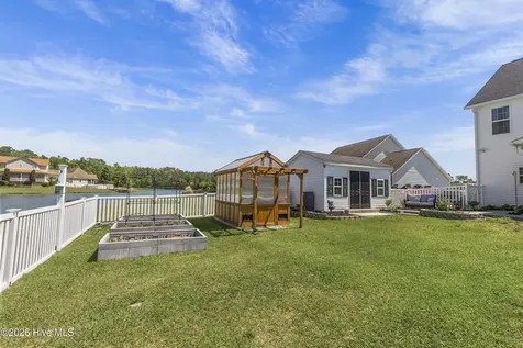109 Sparrow Drive New Bern NC 28560