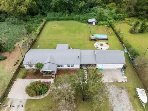 233 Belgrade Swansboro Road Stella NC 28582