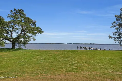 310 Myrtlewood Lane Bayboro NC 28515