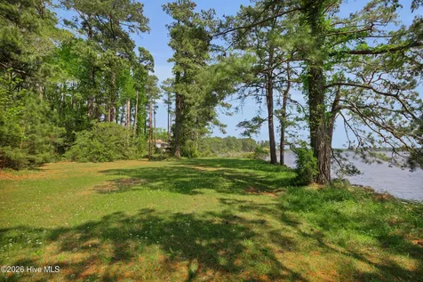 310 Myrtlewood Lane Bayboro NC 28515