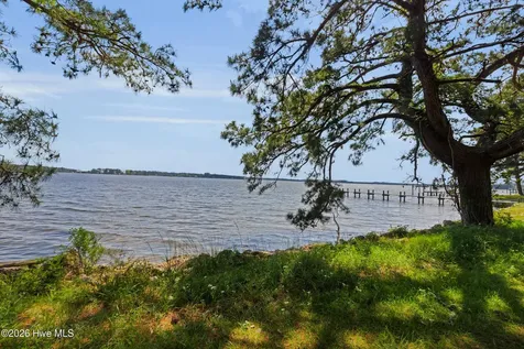 310 Myrtlewood Lane Bayboro NC 28515