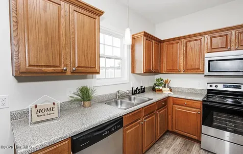 828 Jade Lane Winterville NC 28590