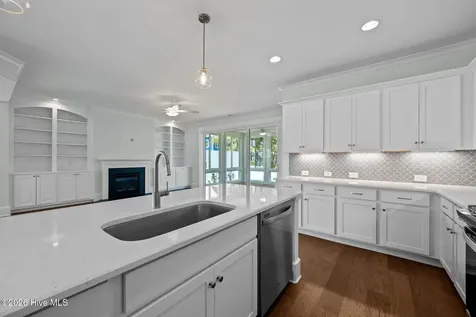 559 Moss Lake Lane Holly Ridge NC 28445