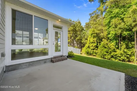559 Moss Lake Lane Holly Ridge NC 28445
