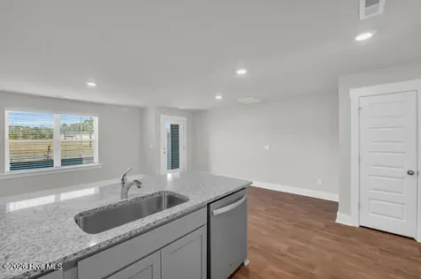 109 N Grassland Road Surf City NC 28445