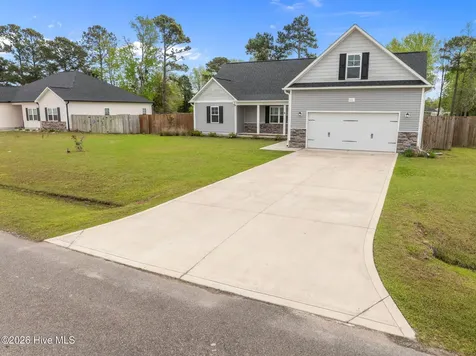 111 Anderson Avenue Holly Ridge NC 28445
