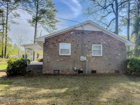 598 Forest Road Lumberton NC 28358