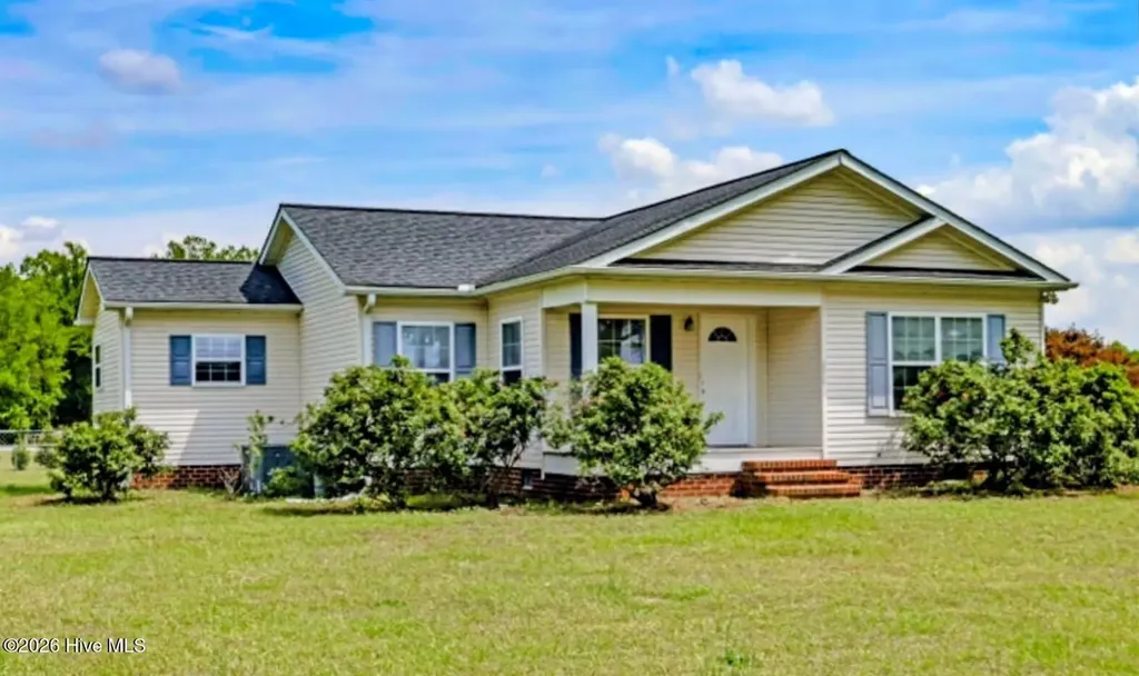 1327 Old Chinquapin Road Beulaville NC 28518