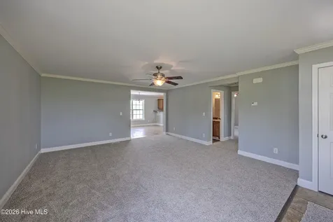 1327 Old Chinquapin Road Beulaville NC 28518