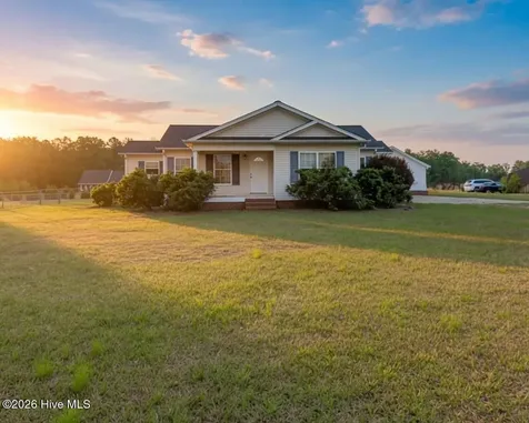 1327 Old Chinquapin Road Beulaville NC 28518
