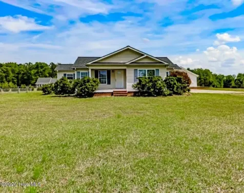 1327 Old Chinquapin Road Beulaville NC 28518