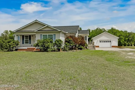 1327 Old Chinquapin Road Beulaville NC 28518