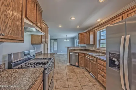 1327 Old Chinquapin Road Beulaville NC 28518