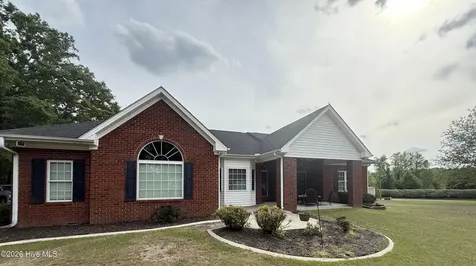 109 Brisbayne Circle La Grange NC 28551