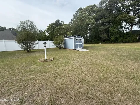 109 Brisbayne Circle La Grange NC 28551