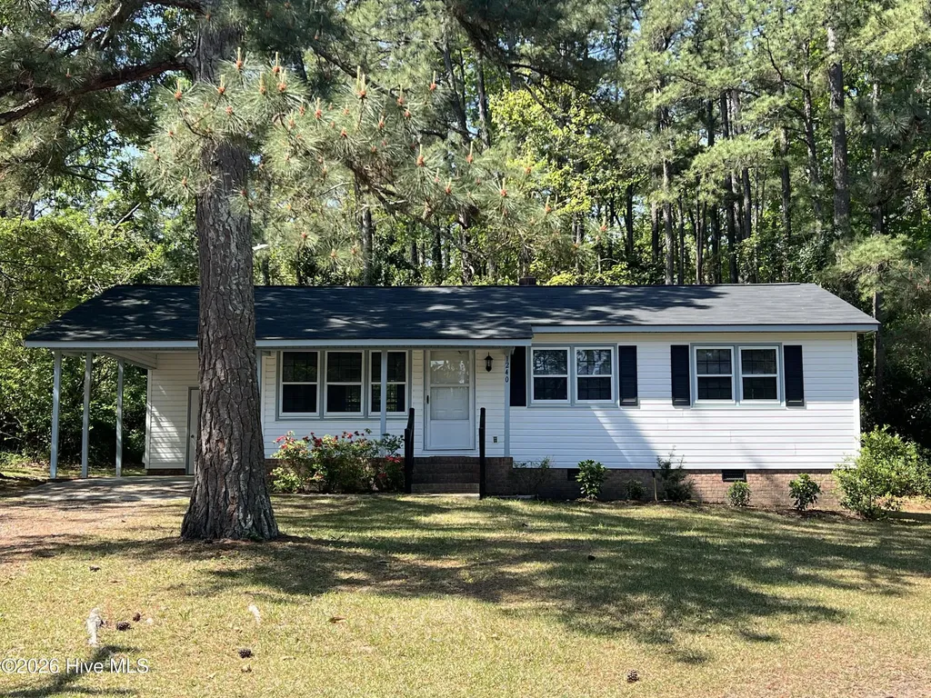 1240 W Michigan Avenue Southern Pines NC 28387