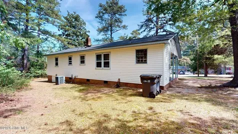 1240 W Michigan Avenue Southern Pines NC 28387