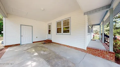 1240 W Michigan Avenue Southern Pines NC 28387