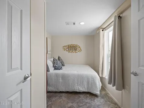 99 Dundee Trail Holly Ridge NC 28445