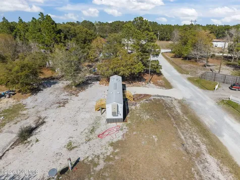 99 Dundee Trail Holly Ridge NC 28445