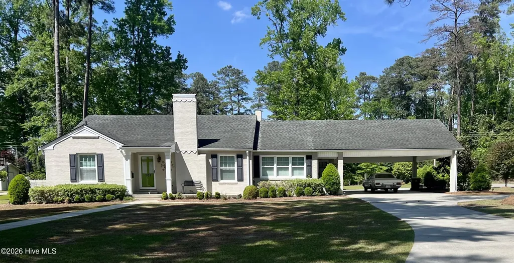 202 Pine Street Whiteville NC 28472