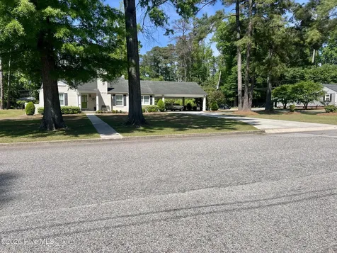 202 Pine Street Whiteville NC 28472