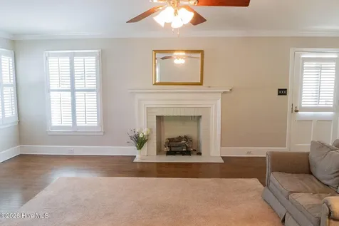 202 Pine Street Whiteville NC 28472