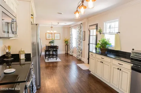 202 Pine Street Whiteville NC 28472