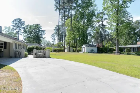 202 Pine Street Whiteville NC 28472