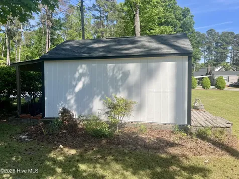 202 Pine Street Whiteville NC 28472