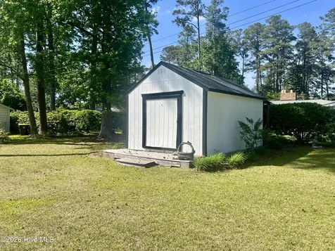 202 Pine Street Whiteville NC 28472