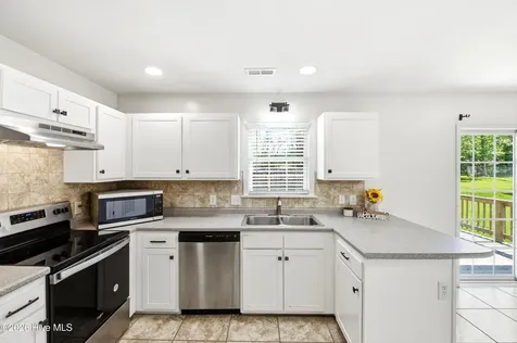 111 Skipping Stone Lane Jacksonville NC 28546