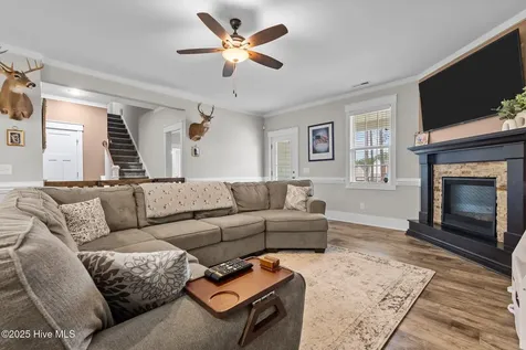 217 Thistleberry Drive Aberdeen NC 28315