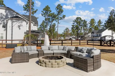 217 Thistleberry Drive Aberdeen NC 28315
